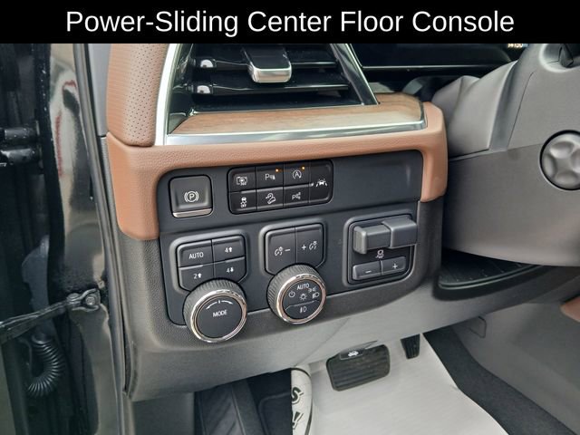 Certified 2025 Chevrolet Suburban High Country w/ Sun And Tow Package image 25