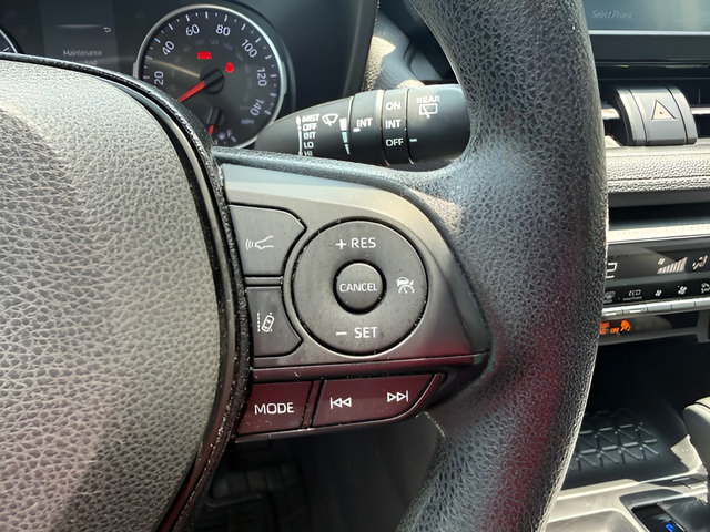 Used 2019 Toyota RAV4 XLE AWD/4WD image 18