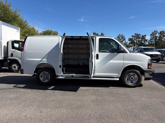 Used 2025 GMC Savana 2500 w/ Driver Convenience Package RWD image 11