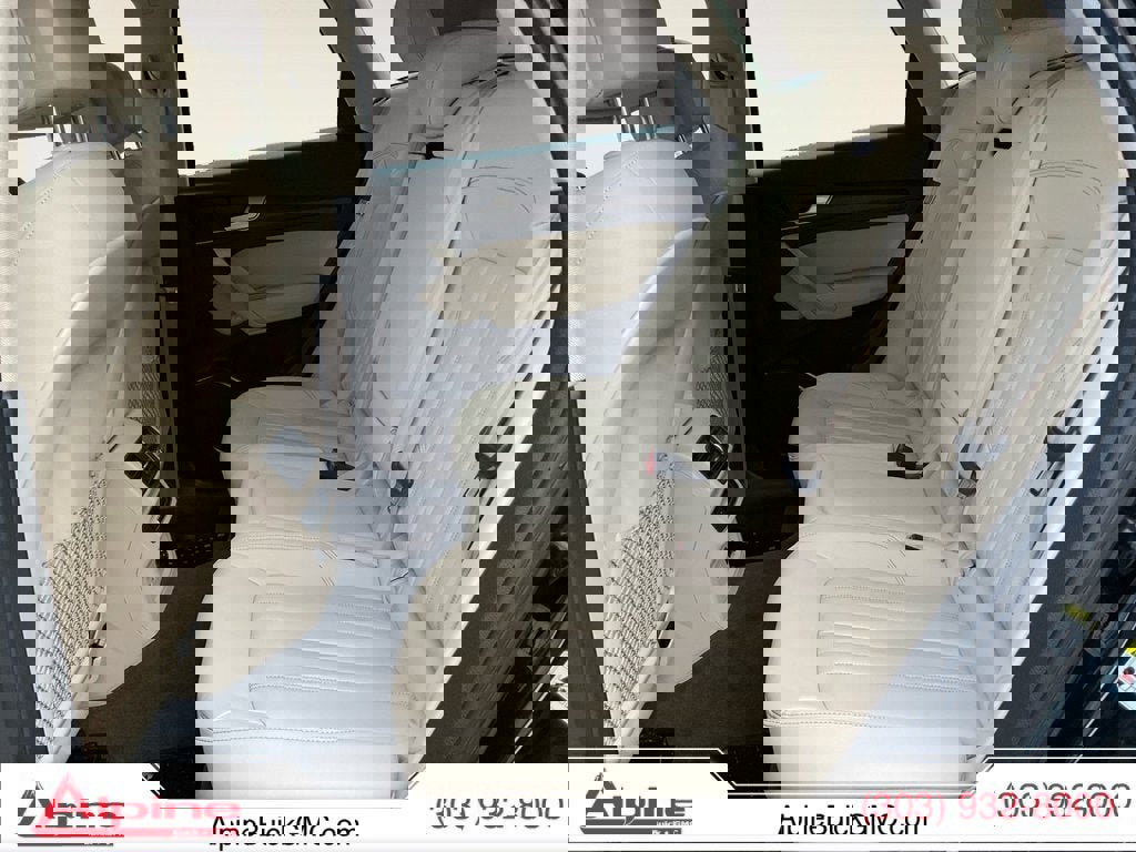 Used 2023 Audi Q5 2.0T Premium w/ Convenience Package image 10