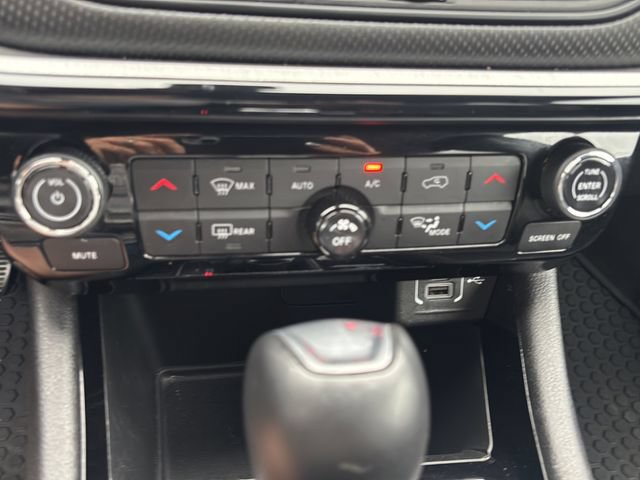Used 2025 Jeep Compass Trailhawk AWD/4WD image 26