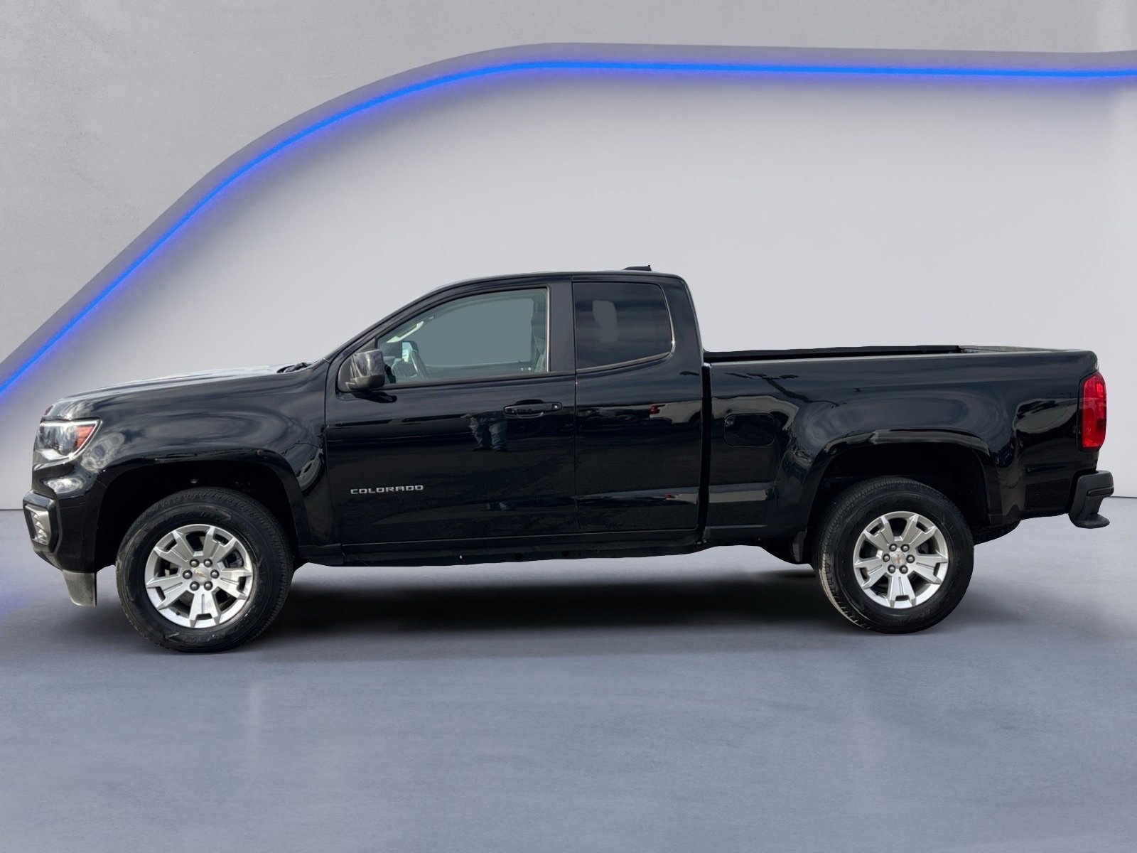 Used 2022 Chevrolet Colorado LT w/ Fleet Safety Package image 8