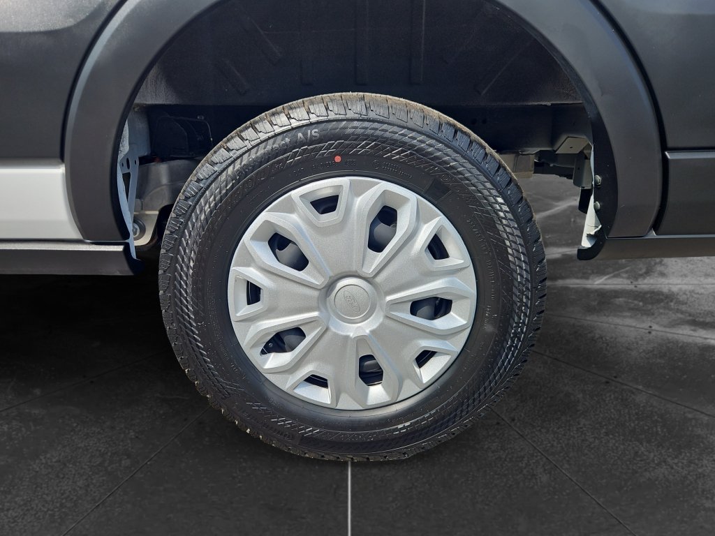 Used 2024 Ford E-Transit Low Roof RWD image 32