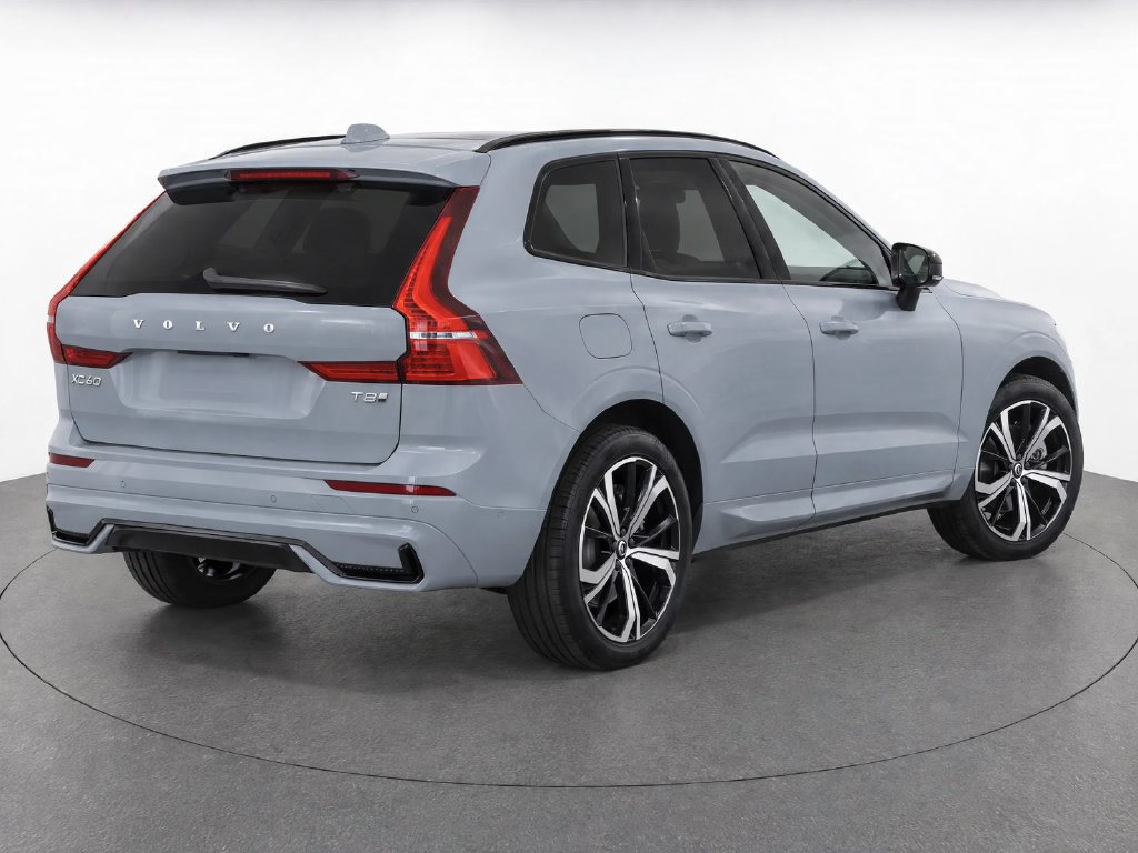 Used 2025 Volvo XC60 T8 Ultra w/ Protection Package AWD/4WD image 4