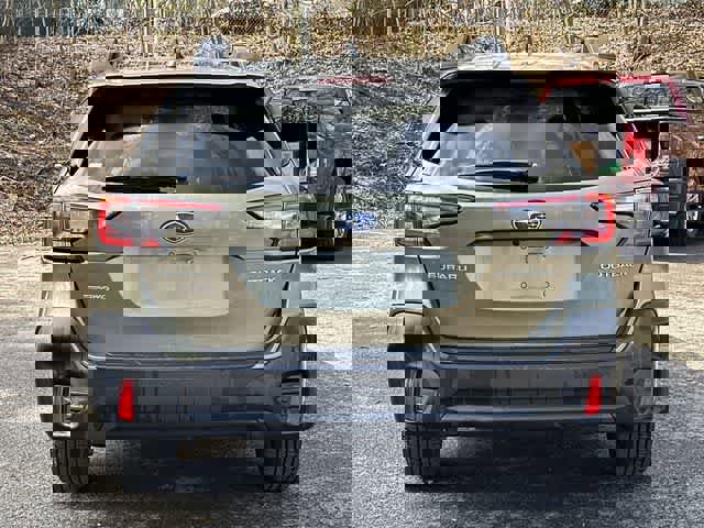 Certified 2022 Subaru Outback Premium image 4