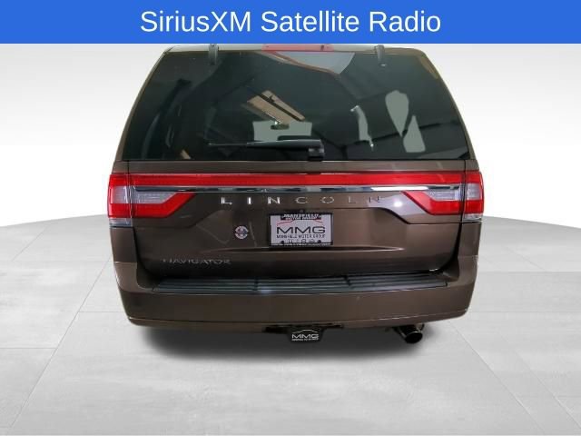 Used 2017 Lincoln Navigator Select AWD/4WD image 6