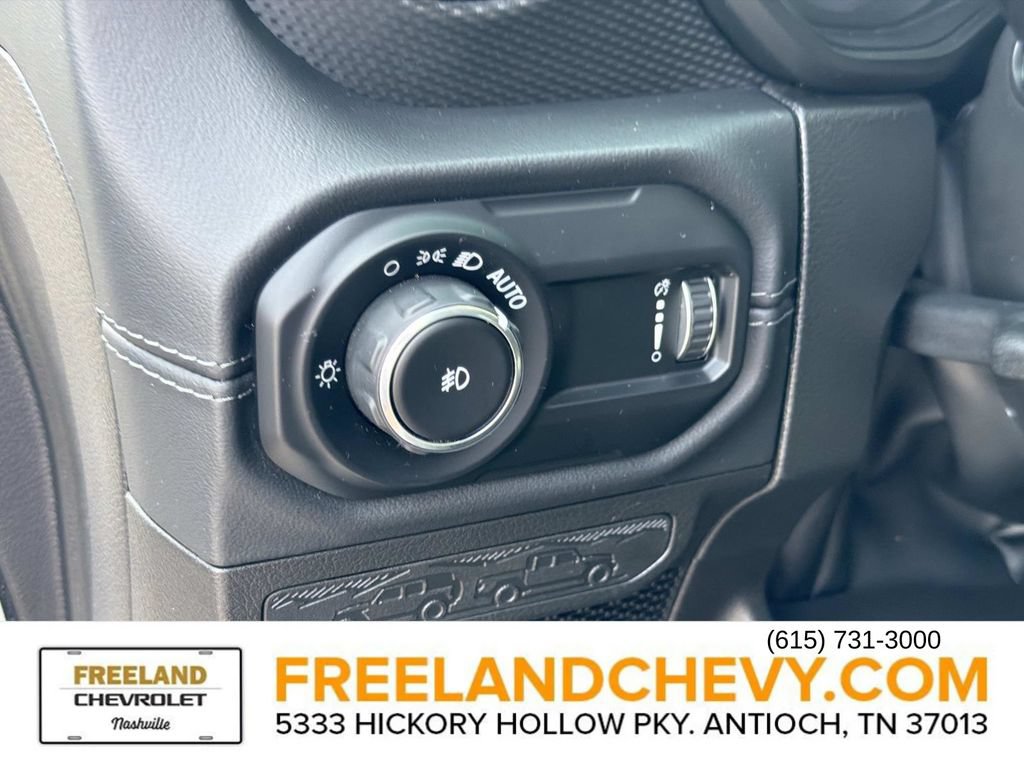 Used 2024 Jeep Wrangler Unlimited Rubicon AWD/4WD image 24