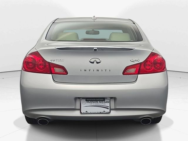 Used 2015 INFINITI Q40 w/ Moonroof Package image 8