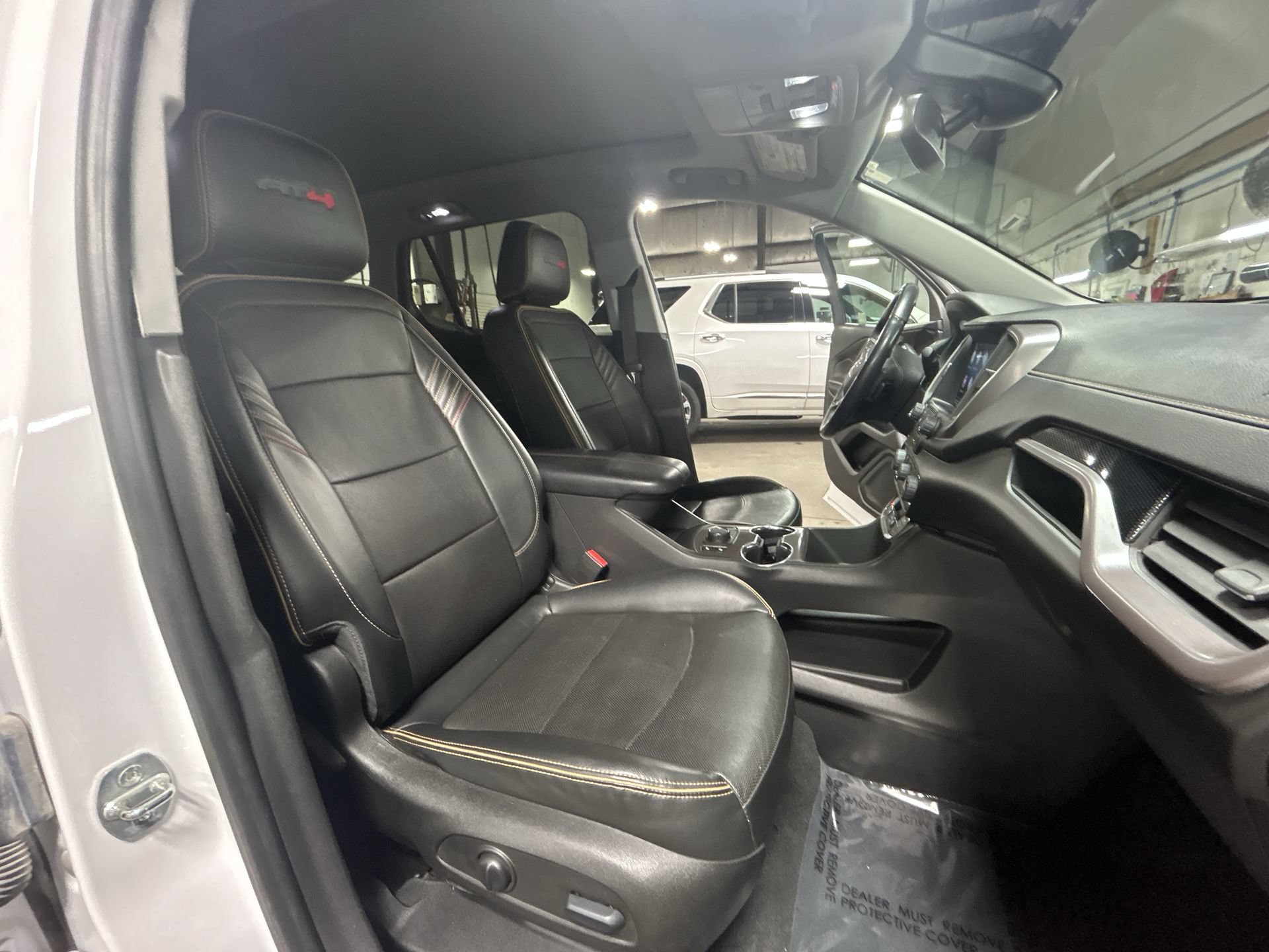 Used 2022 GMC Terrain AT4 AWD/4WD image 28