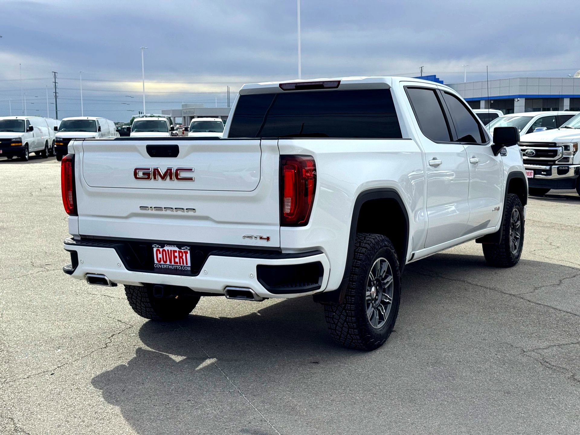 Used 2025 GMC Sierra 1500 AT4 image 7