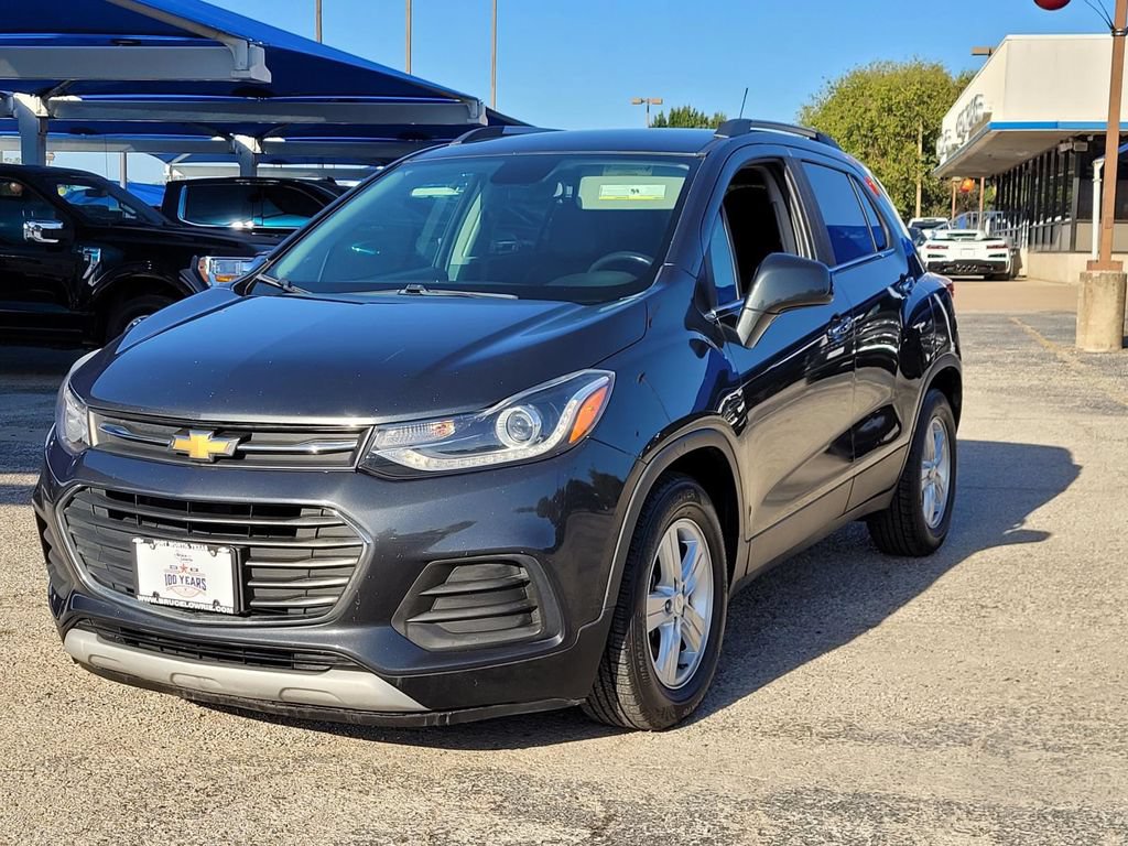 Used 2019 Chevrolet Trax LT w/ LT Convenience Package FWD image 1