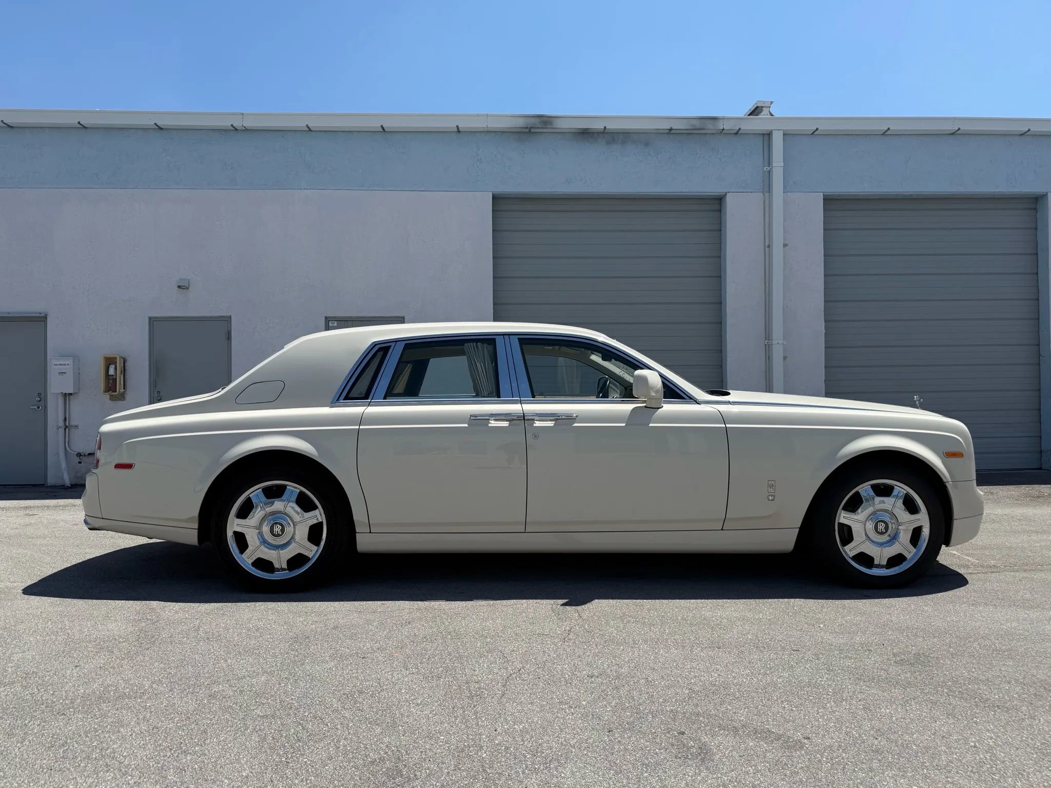 Used 2011 Rolls-Royce Phantom Sedan RWD image 5