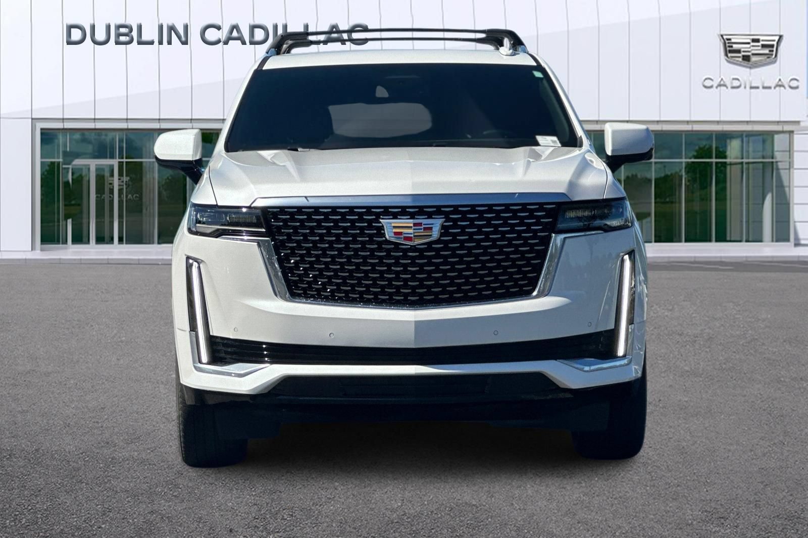 Used 2022 Cadillac Escalade Luxury AWD/4WD image 9