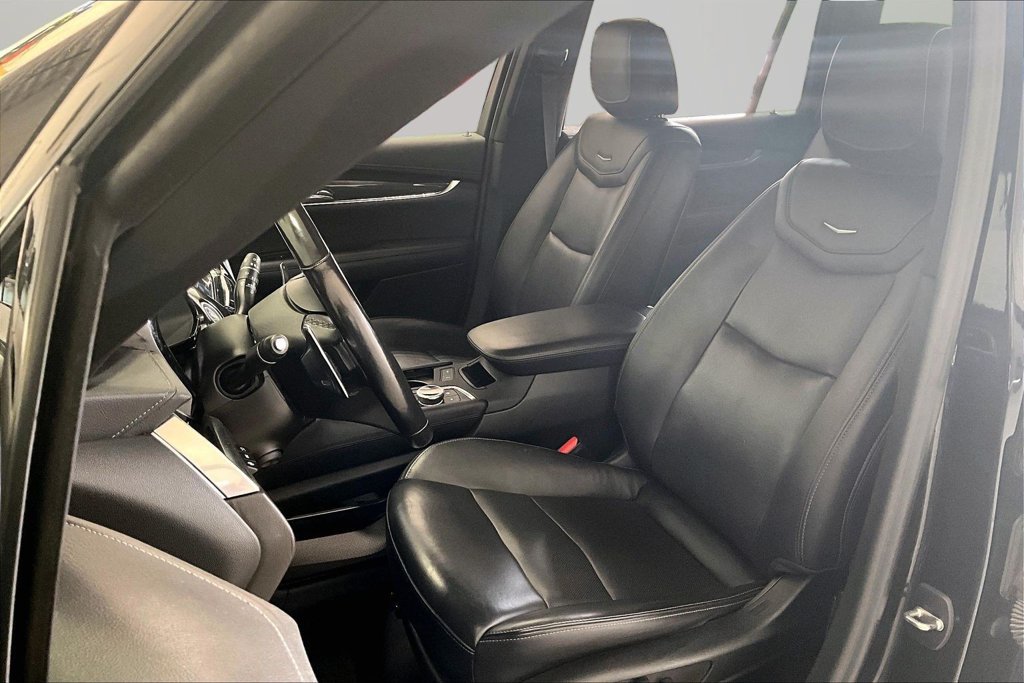 Used 2022 Cadillac XT6 Sport w/ Technology Package AWD/4WD image 20