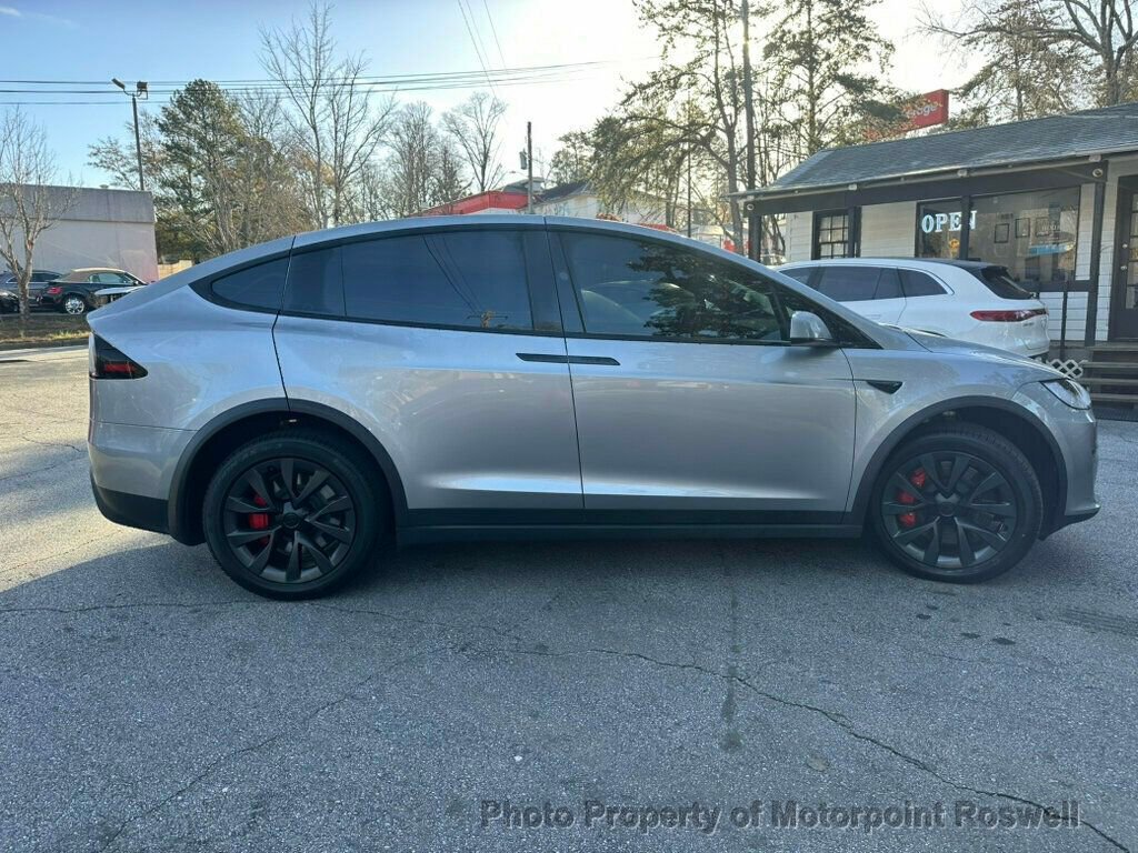Used 2024 Tesla Model X Plaid image 8