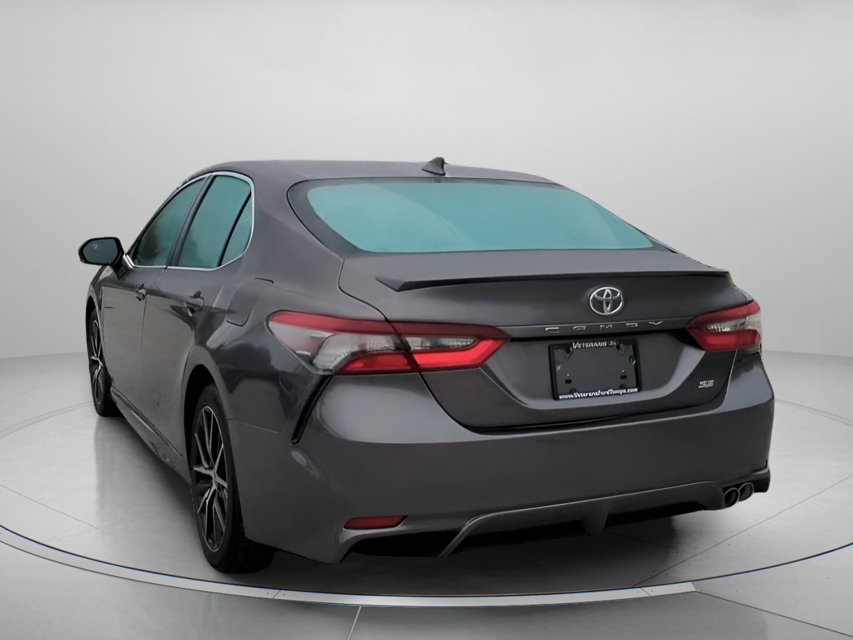 Used 2022 Toyota Camry SE w/ Carpet Mat Package (TMS) image 22