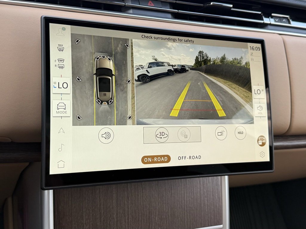 New 2025 Land Rover Range Rover SE image 25