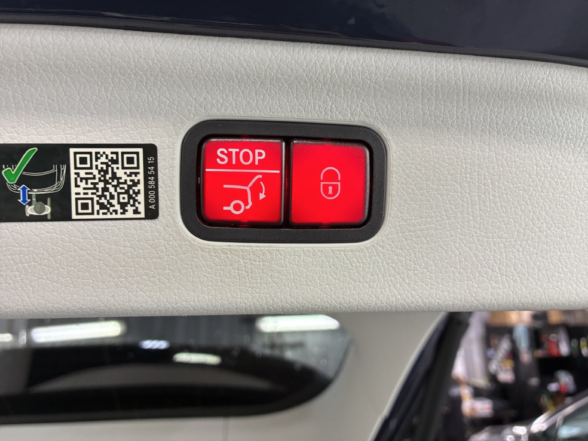 Used 2023 Mercedes-Benz EQE 350+ 4MATIC SUV w/ Exclusive Trim Package image 13