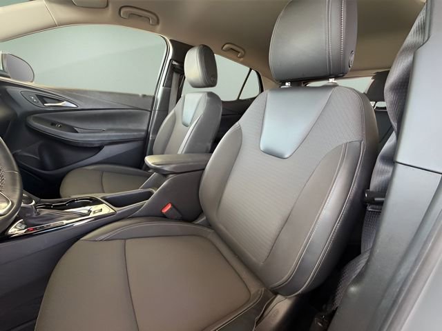 Used 2023 Buick Encore GX Select image 27