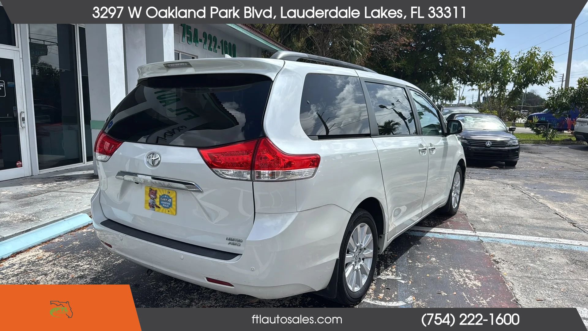 Used 2014 Toyota Sienna Limited w/ Limited Premium Package image 11