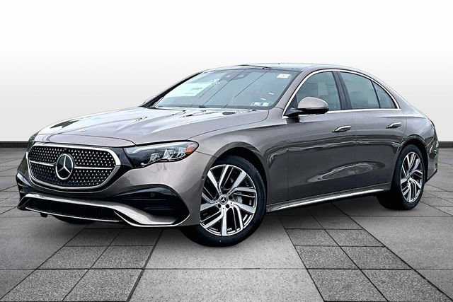 New 2026 Mercedes-Benz E 350 4MATIC Sedan image 2