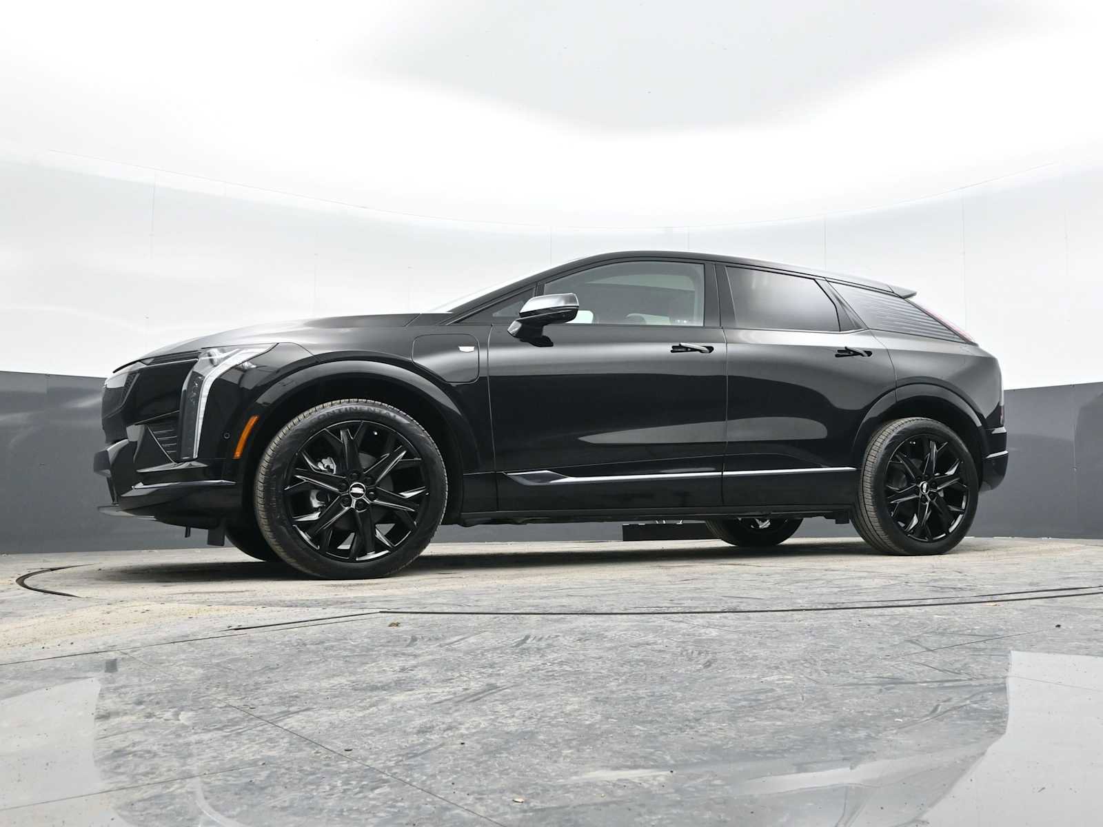 New 2025 Cadillac Optiq Sport 2 w/ LPO, ONYX Package image 34