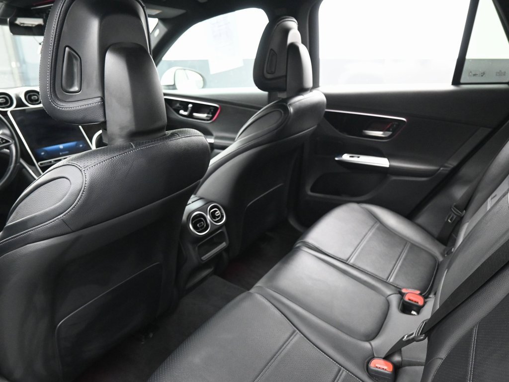 Used 2024 Mercedes-Benz GLC 300 4MATIC image 28
