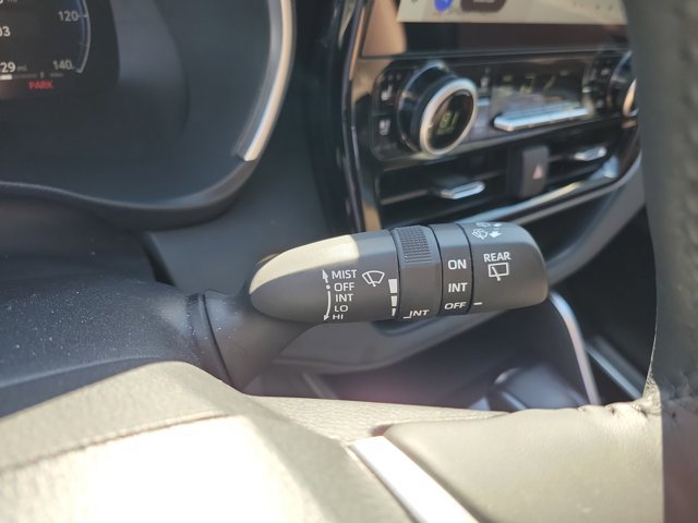 Used 2025 Toyota Highlander Limited image 26