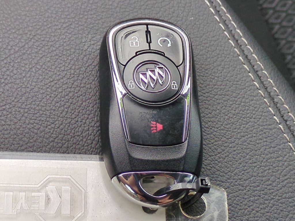 Used 2018 Buick Regal Preferred w/ Sights and Sounds Package image 25