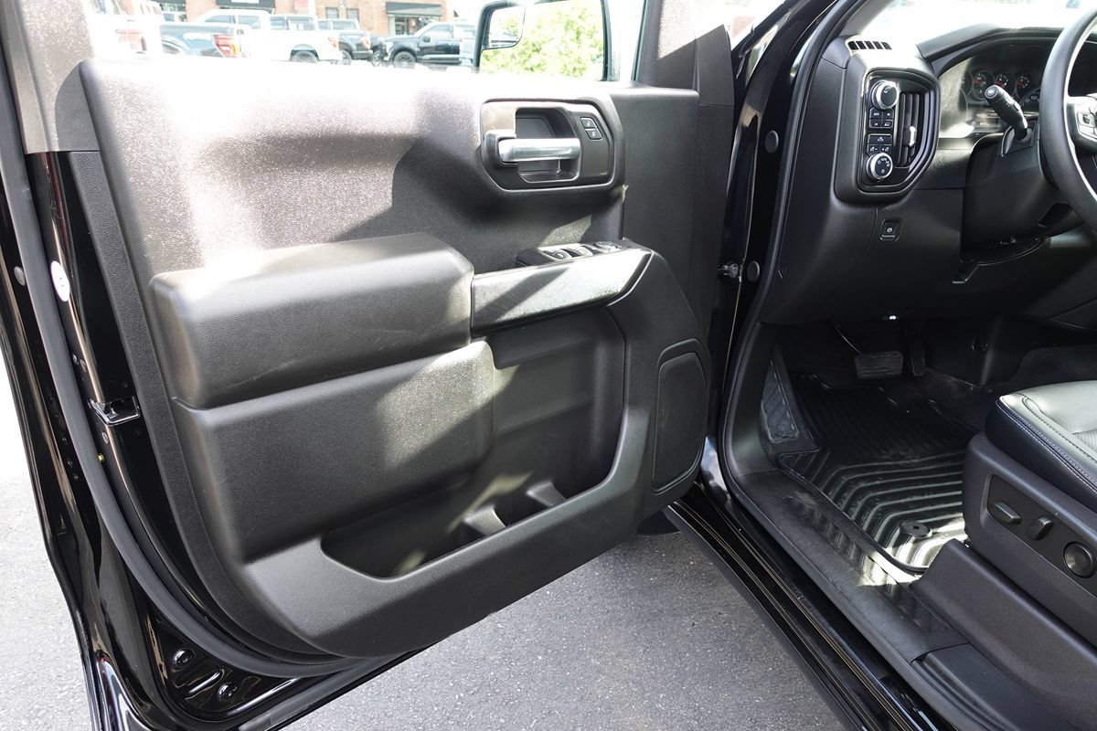 Used 2024 GMC Sierra 1500 Pro w/ Graphite Edition AWD/4WD image 8