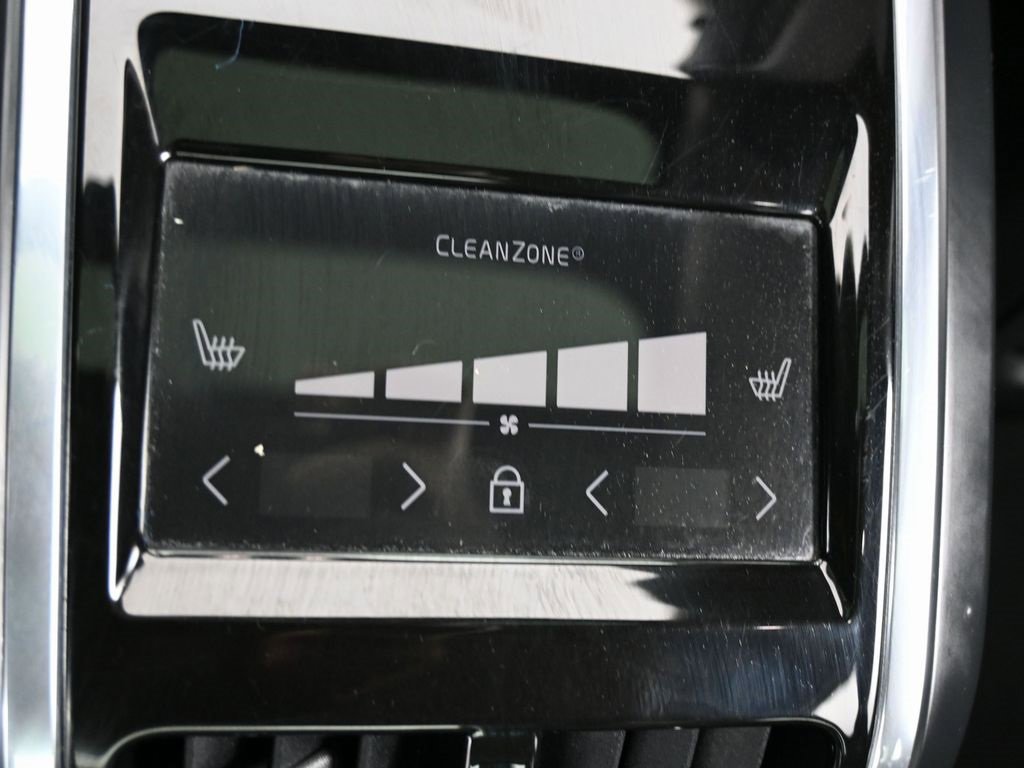 Used 2023 Volvo S90 B6 Plus w/ Protection Package Premier image 34