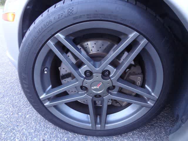 Used 2005 Chevrolet Corvette Coupe w/ Preferred Equipment Group RWD image 27