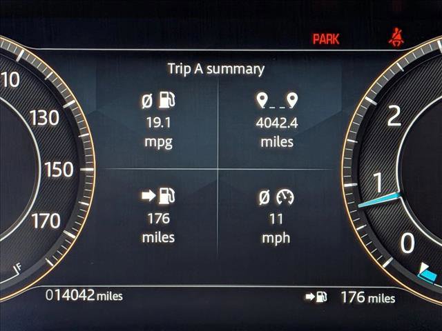 Certified 2024 Jaguar E-PACE R-Dynamic SE image 11