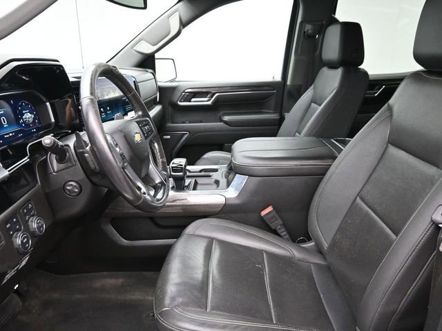 Used 2023 Chevrolet Silverado 1500 LTZ w/ LTZ Convenience Package II AWD/4WD image 9