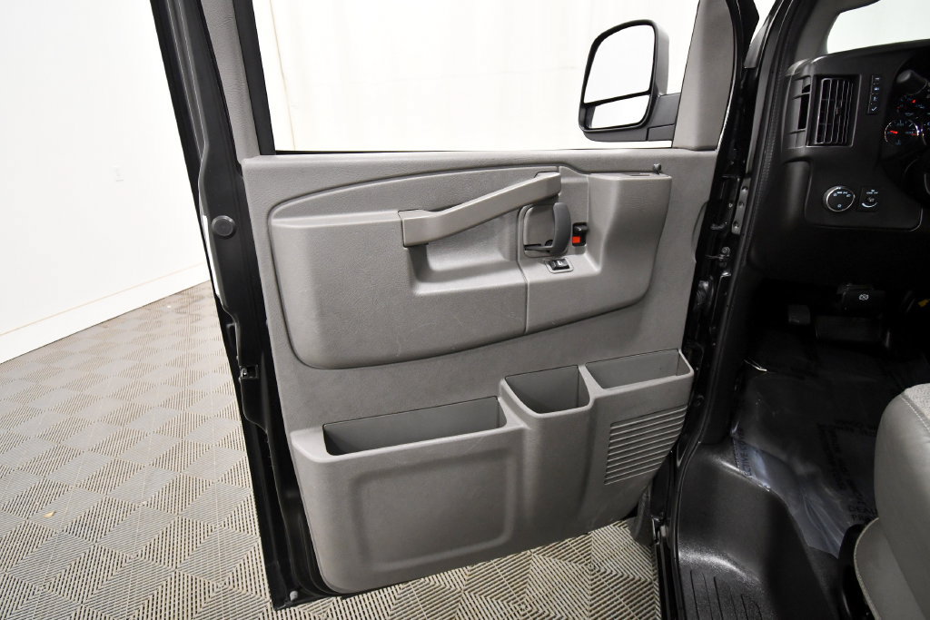Used 2025 Chevrolet Express 3500 LS RWD image 11