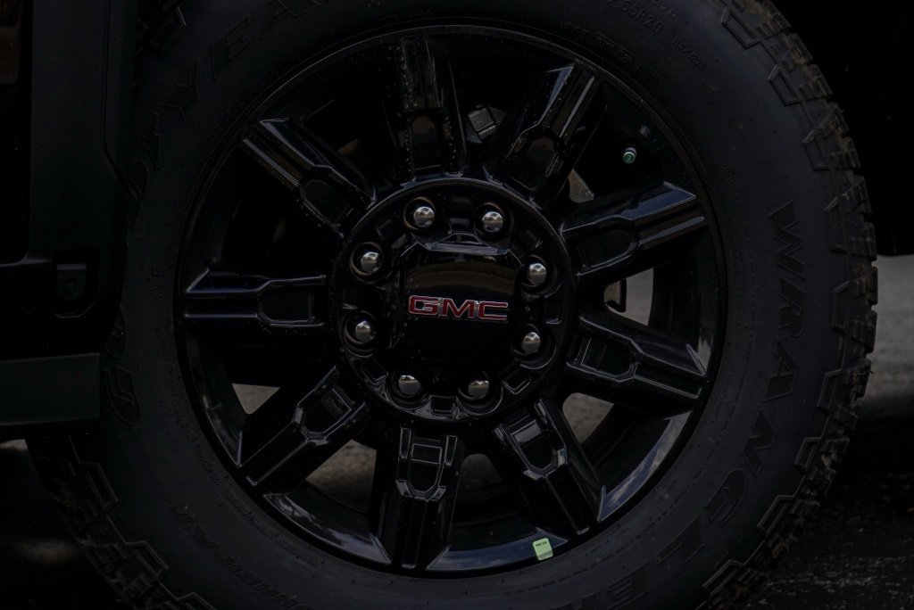 New 2026 GMC Sierra 2500 AT4 w/ AT4 Premium Plus Package image 2
