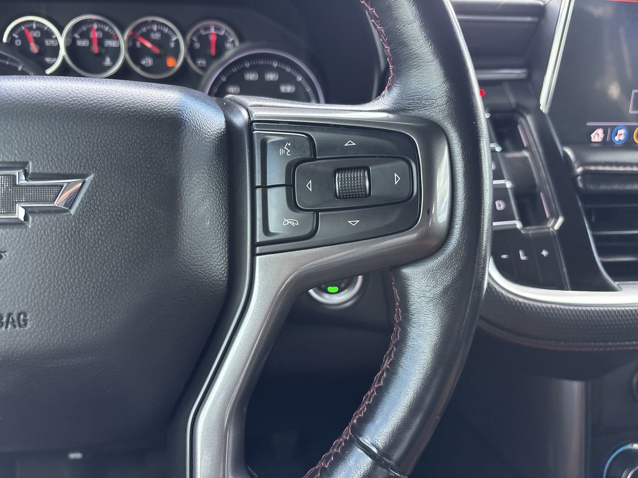 Used 2021 Chevrolet Suburban RST w/ Luxury Package AWD/4WD image 29