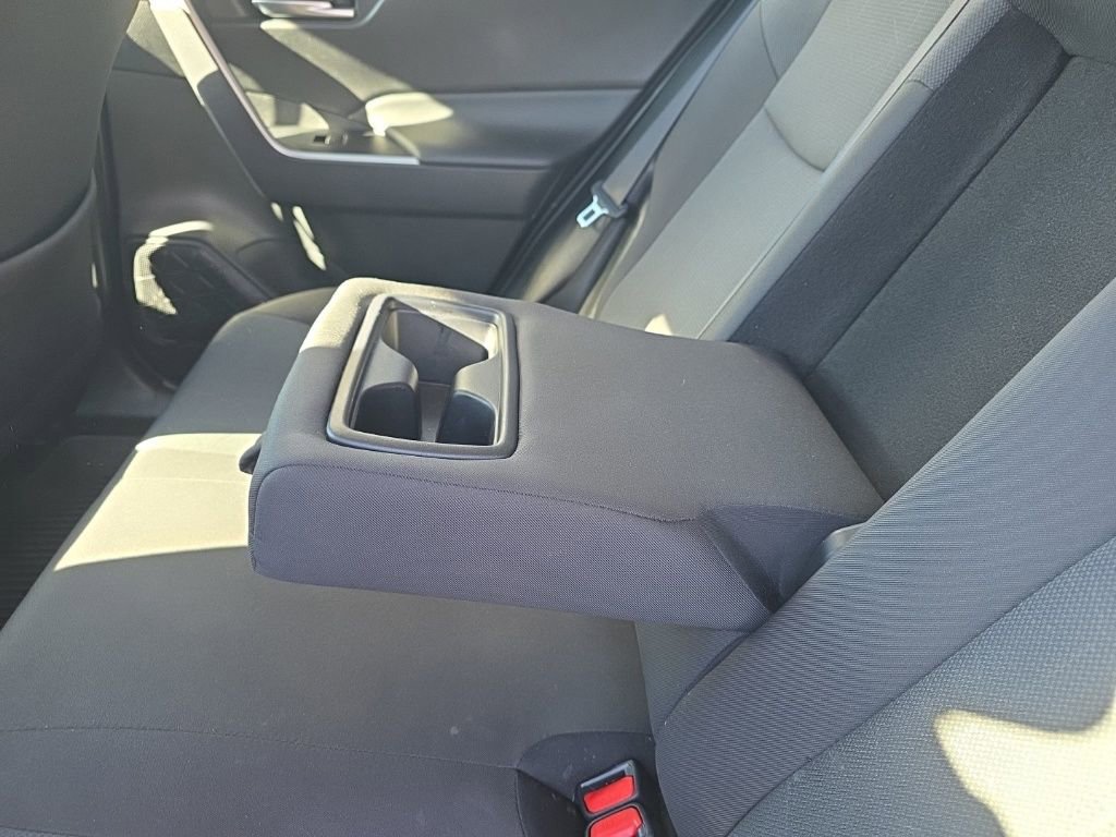 Used 2025 Toyota RAV4 XLE image 18