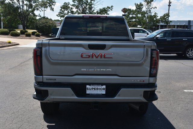 Used 2025 GMC Sierra 2500 AT4 w/ Technology Package AWD/4WD image 6