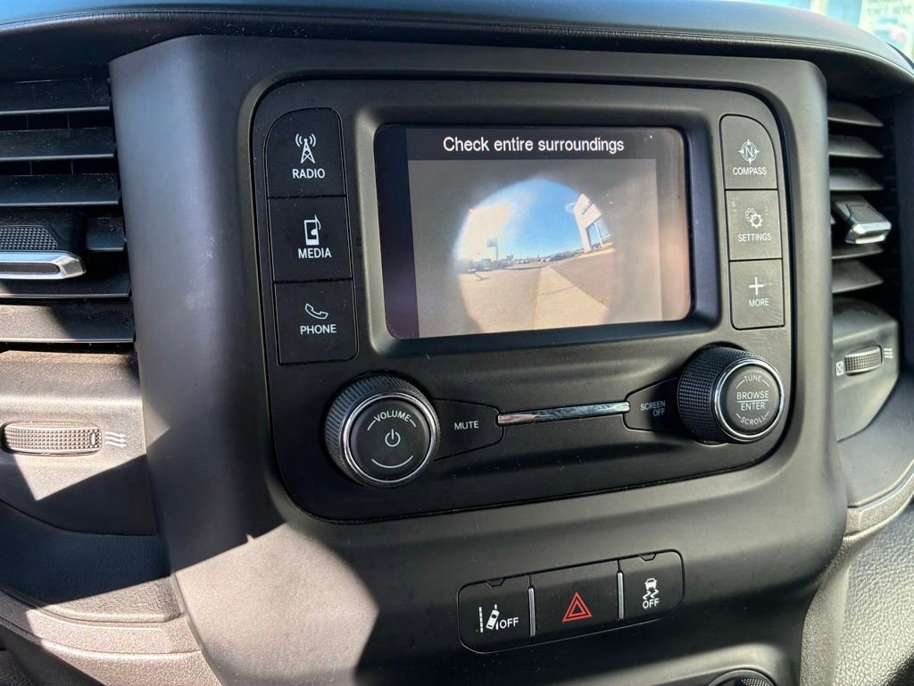 Used 2022 RAM 5500 Tradesman w/ Safety Group AWD/4WD image 18