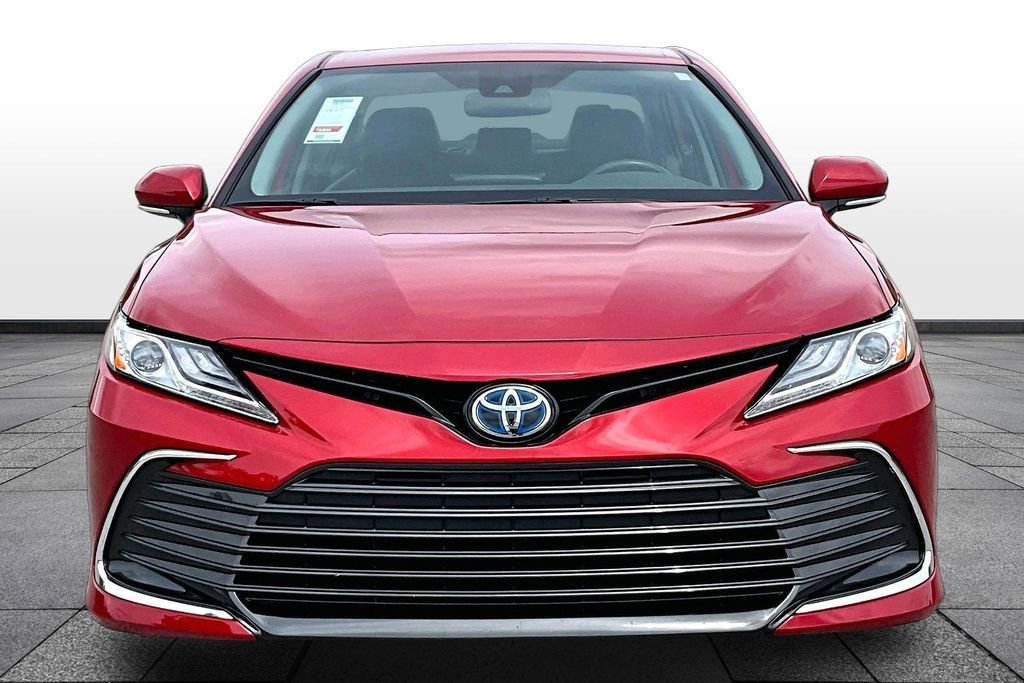 Used 2023 Toyota Camry XLE w/ Cold Weather Package FWD image 3