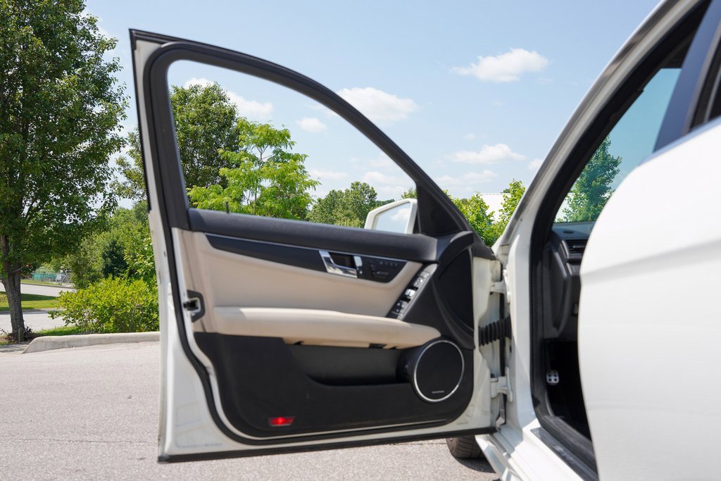 Used 2010 Mercedes-Benz C 63 AMG Sedan image 26