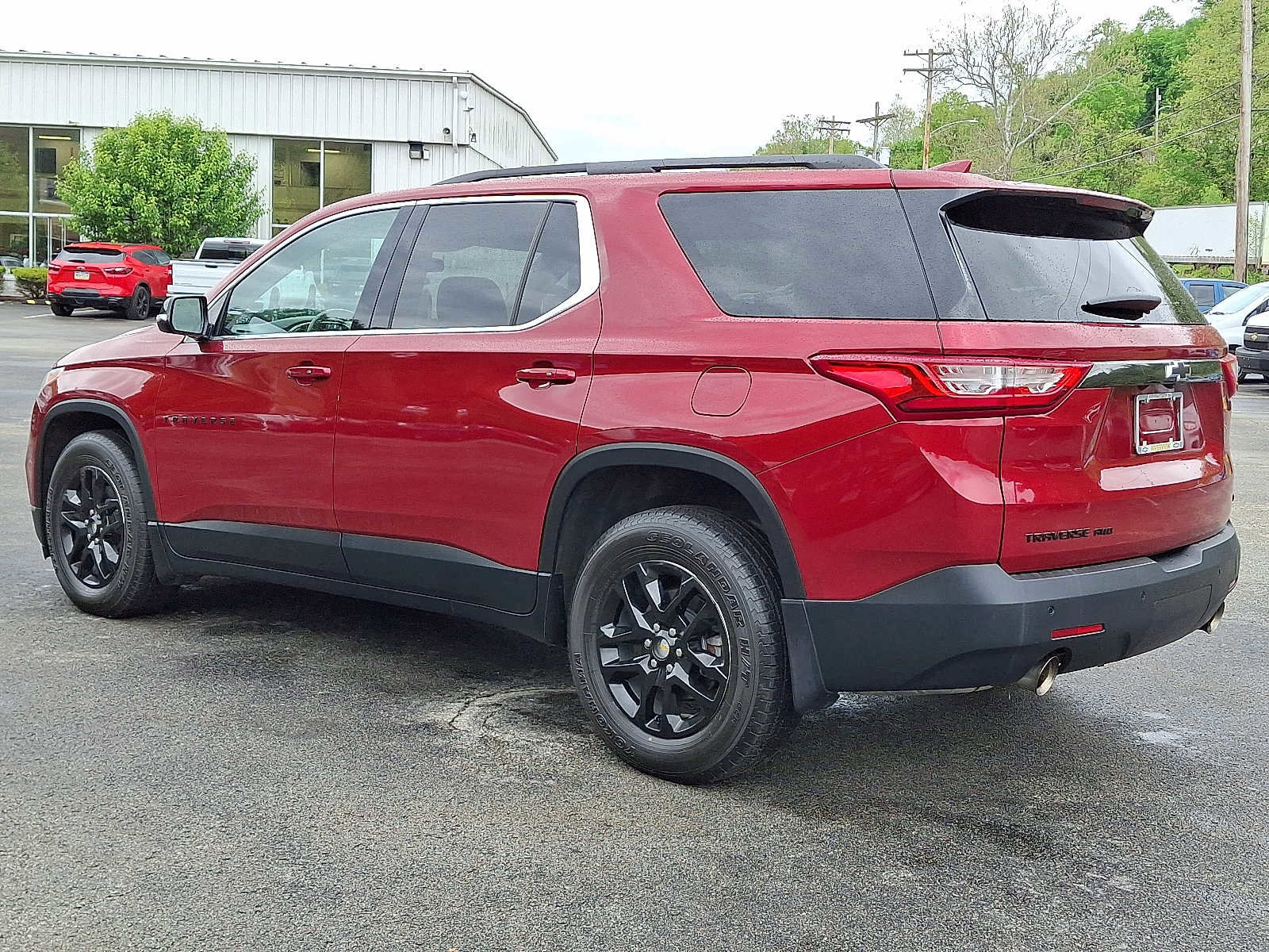 Used 2019 Chevrolet Traverse LT w/ LPO, Blackout Package AWD/4WD image 4