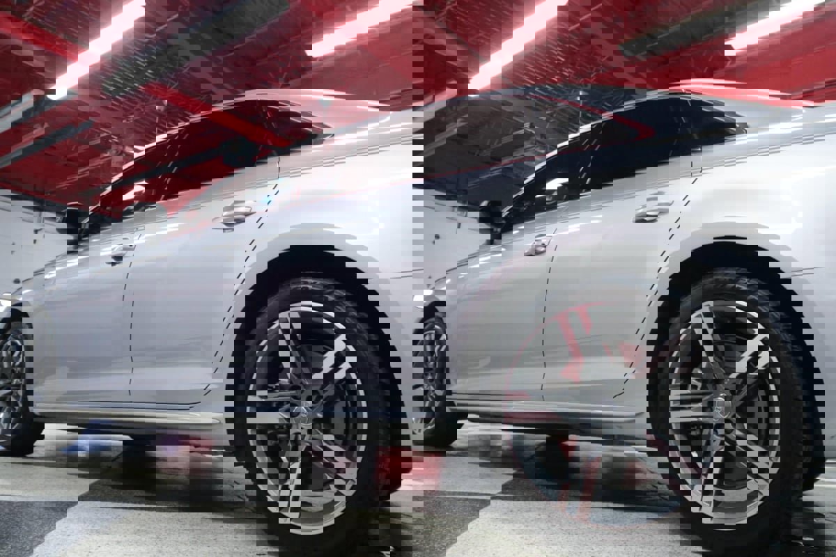 Used 2018 Audi A4 2.0T Premium Plus image 44