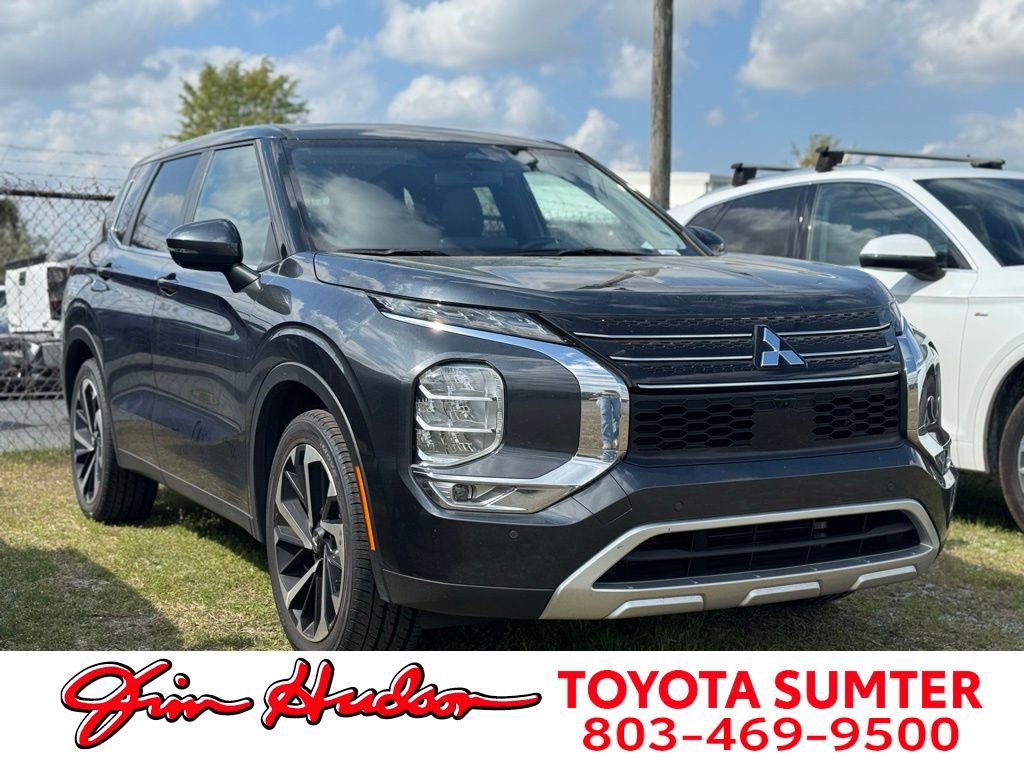 Used 2024 Mitsubishi Outlander SE
