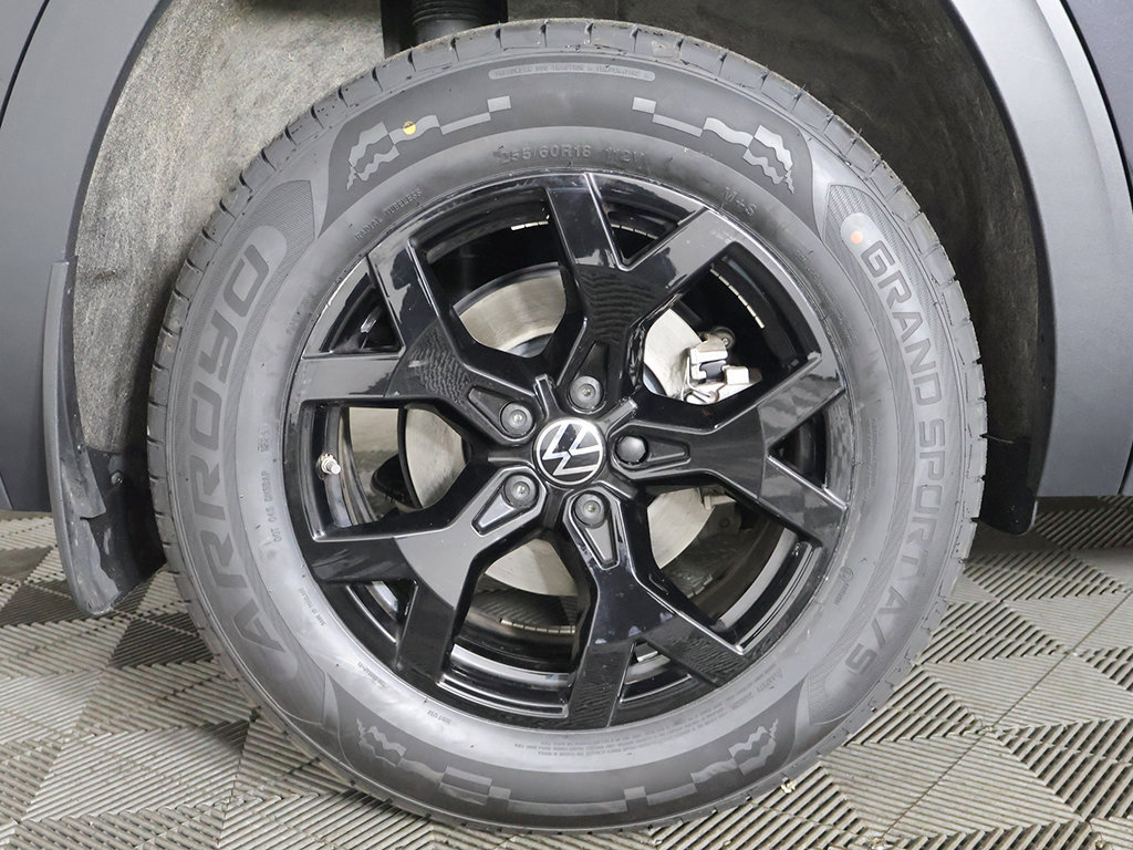 Used 2024 Volkswagen Atlas Peak Edition SEL AWD/4WD image 25