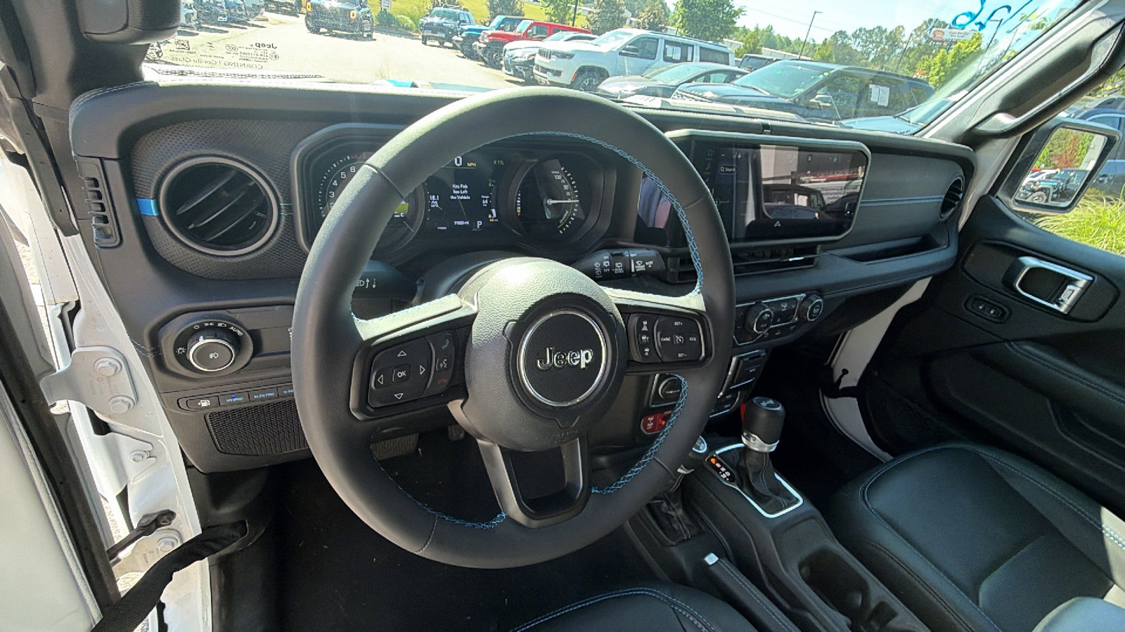 Used 2025 Jeep Wrangler Unlimited Rubicon 4xe AWD/4WD image 24