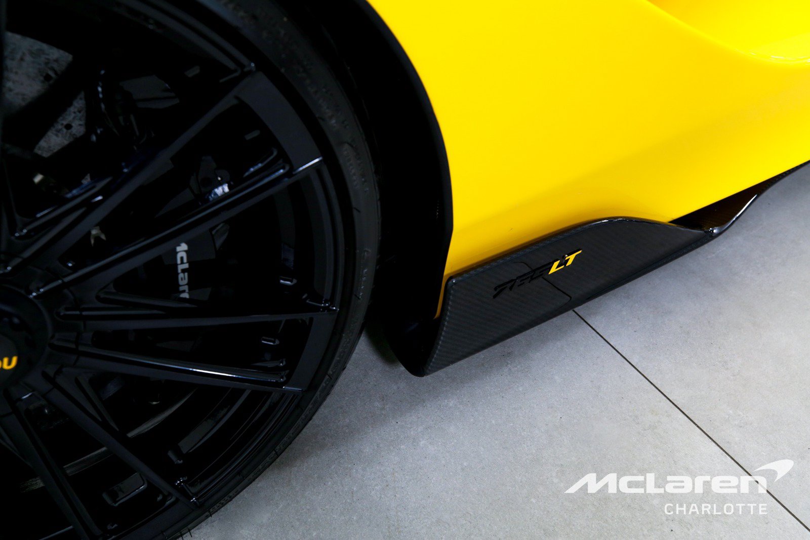 Used 2022 McLaren 765LT RWD image 31