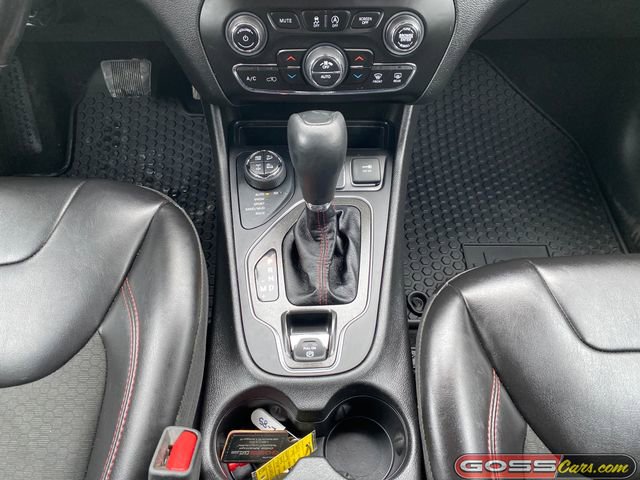 Certified 2021 Jeep Cherokee Trailhawk w/ Trailer Tow Group image 13