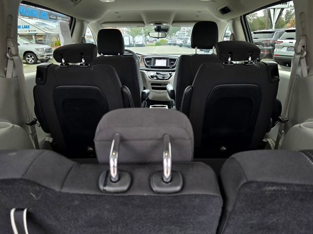 Certified 2024 Chrysler Voyager LX image 26